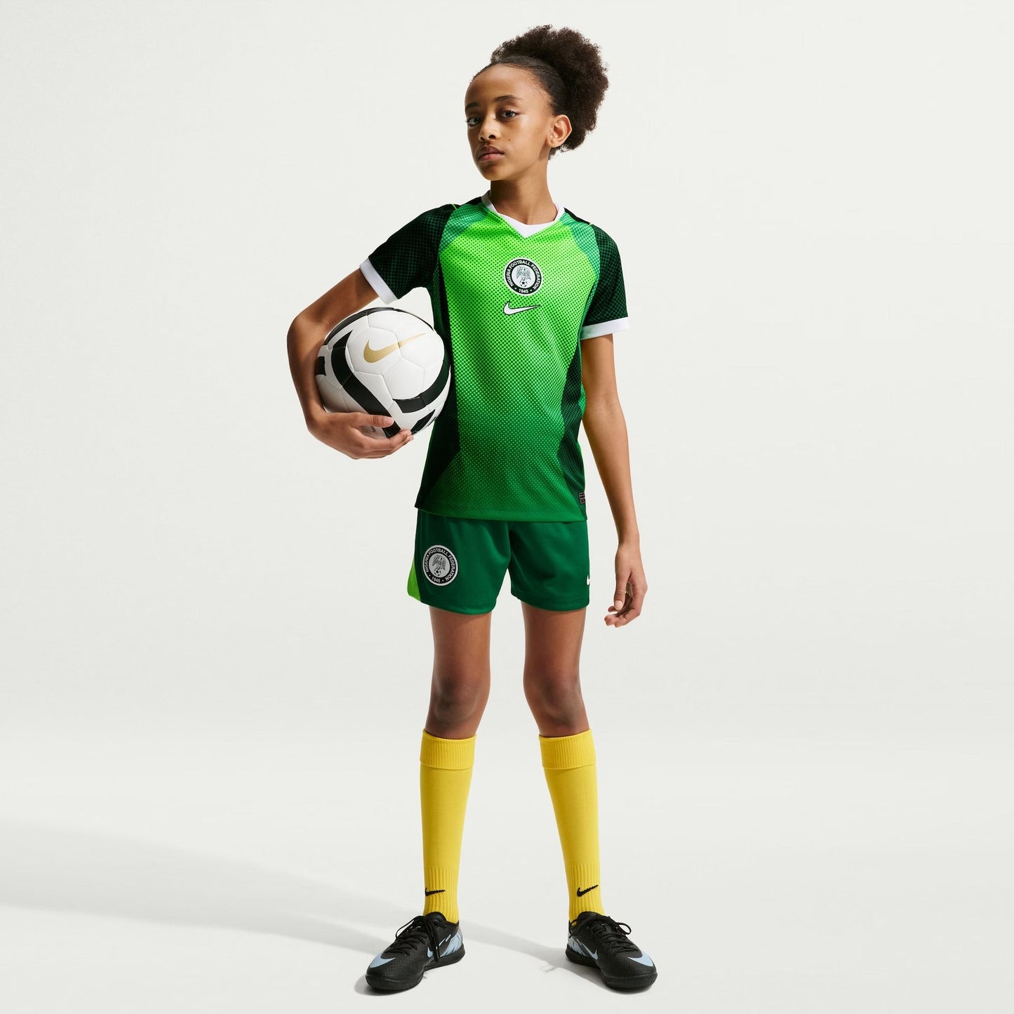 Conjunto Infantil Nigéria 2026/27 I Kit - detalhe da gola
