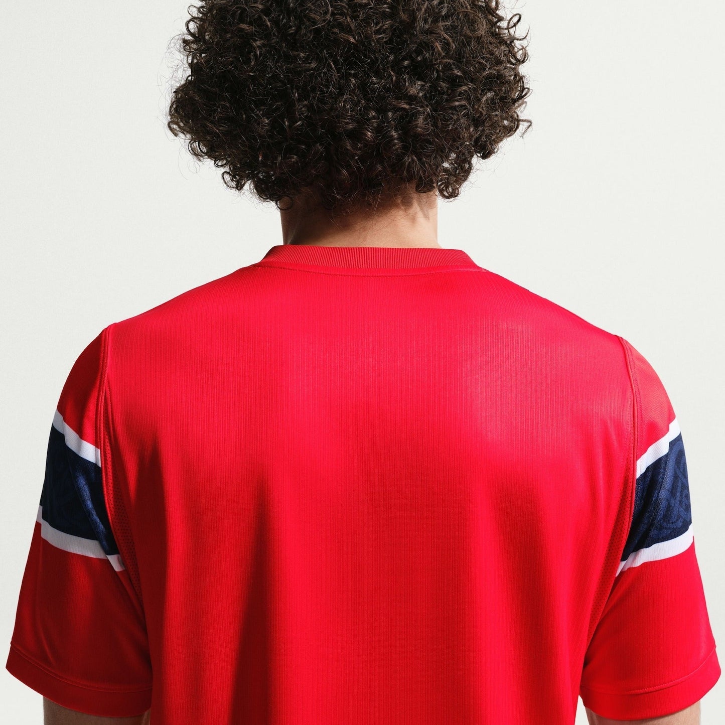 Camisa Noruega 2026/27 I - detalhe da gola