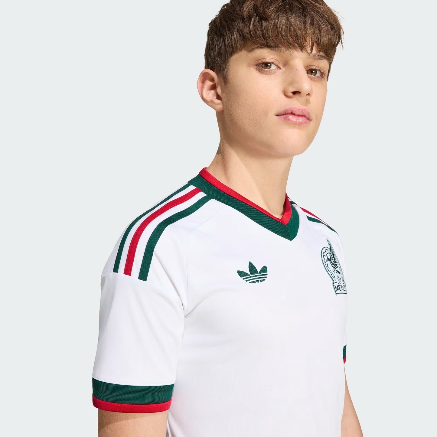 Conjunto Infantil México 2026/27 II Kit - detalhe da gola