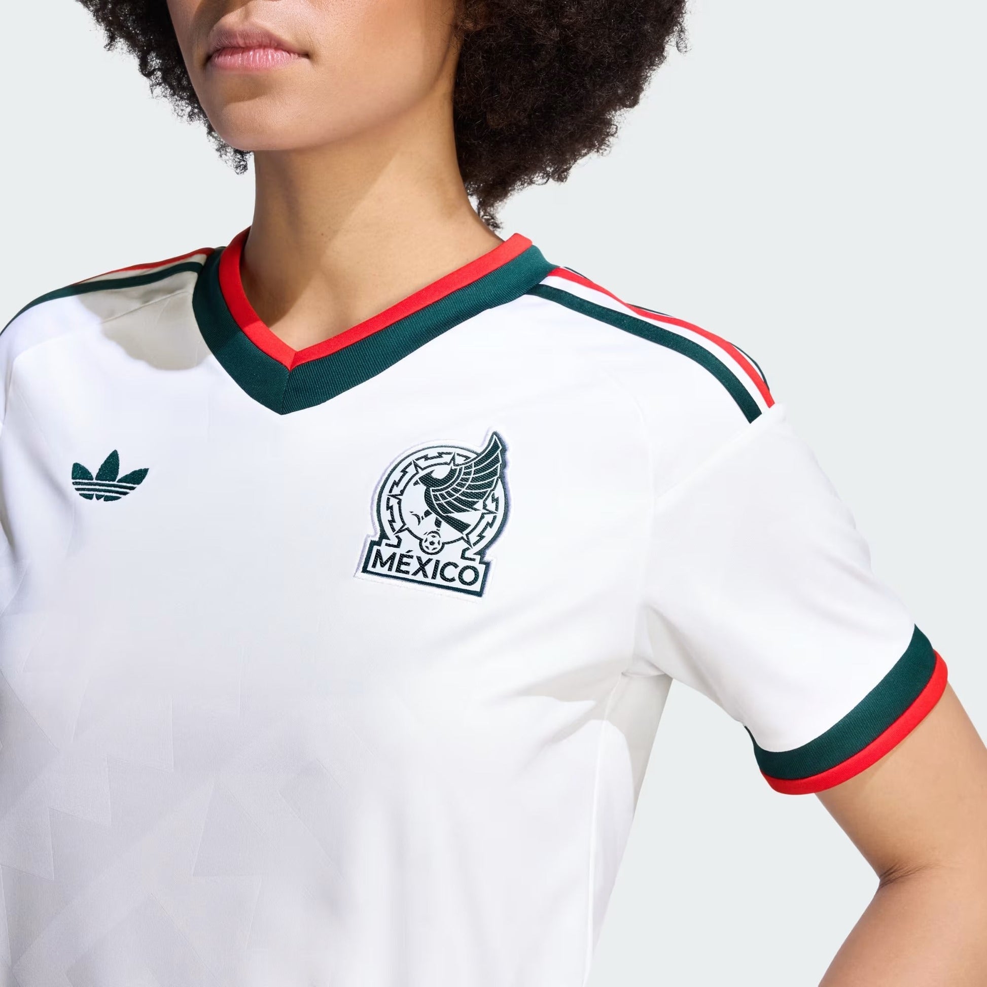 Camisa Feminina México 2026/27 II - detalhe da gola