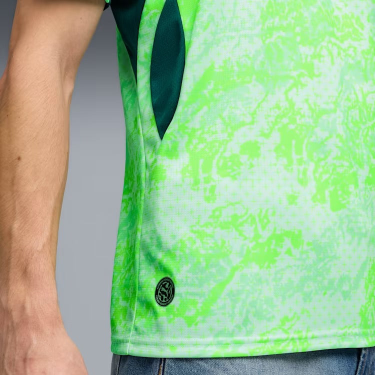 Camisa Suíça 2026/27 II - detalhe da manga