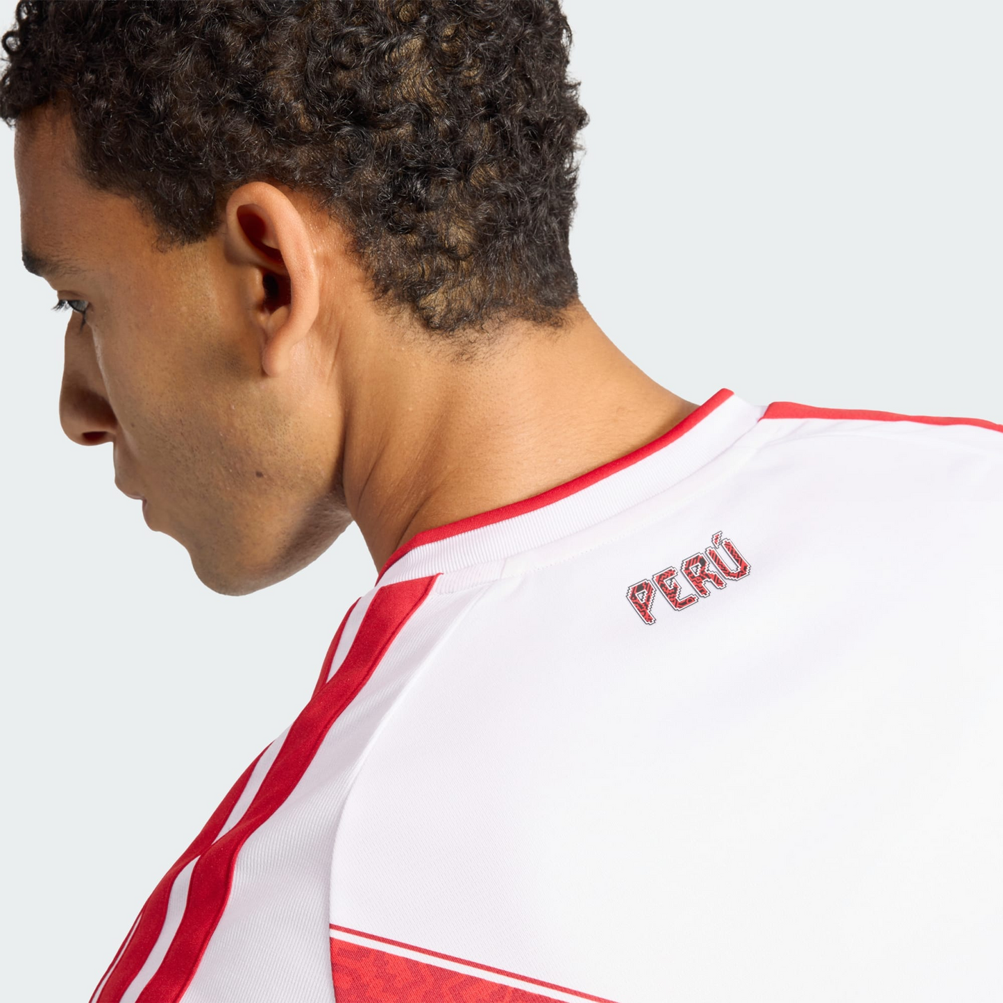 Camisa Adidas Peru 2026/27 I - detalhe