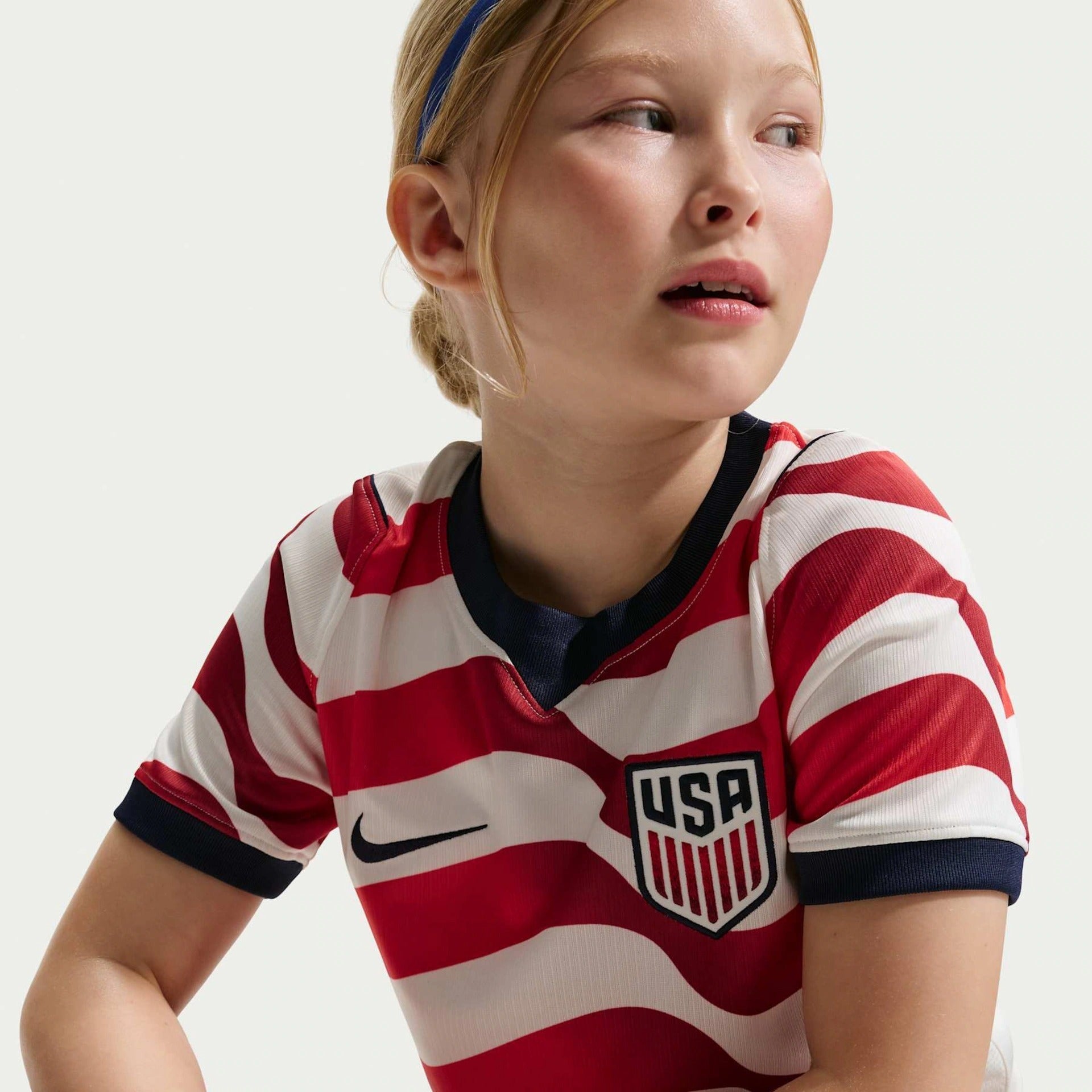 Conjunto Infantil Estados Unidos 2026/27 I - detalhe da gola