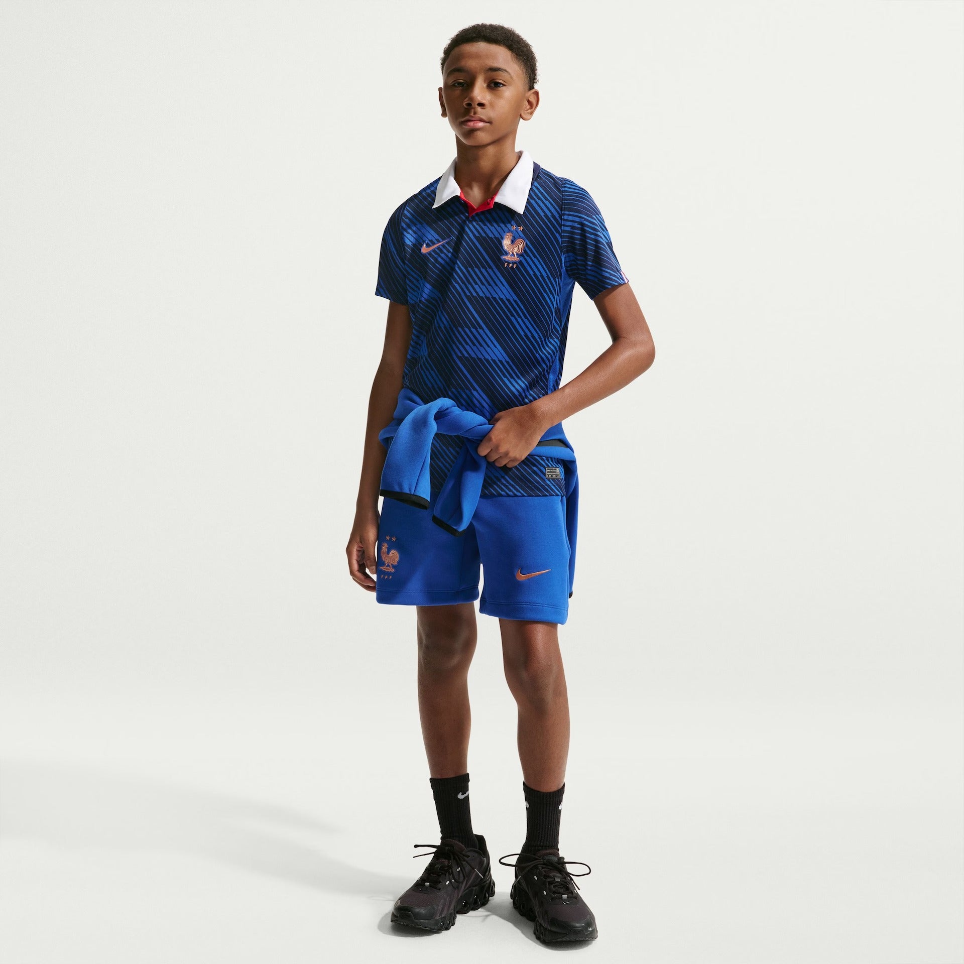 Conjunto Infantil França 2026/27 I Kit - detalhe da gola
