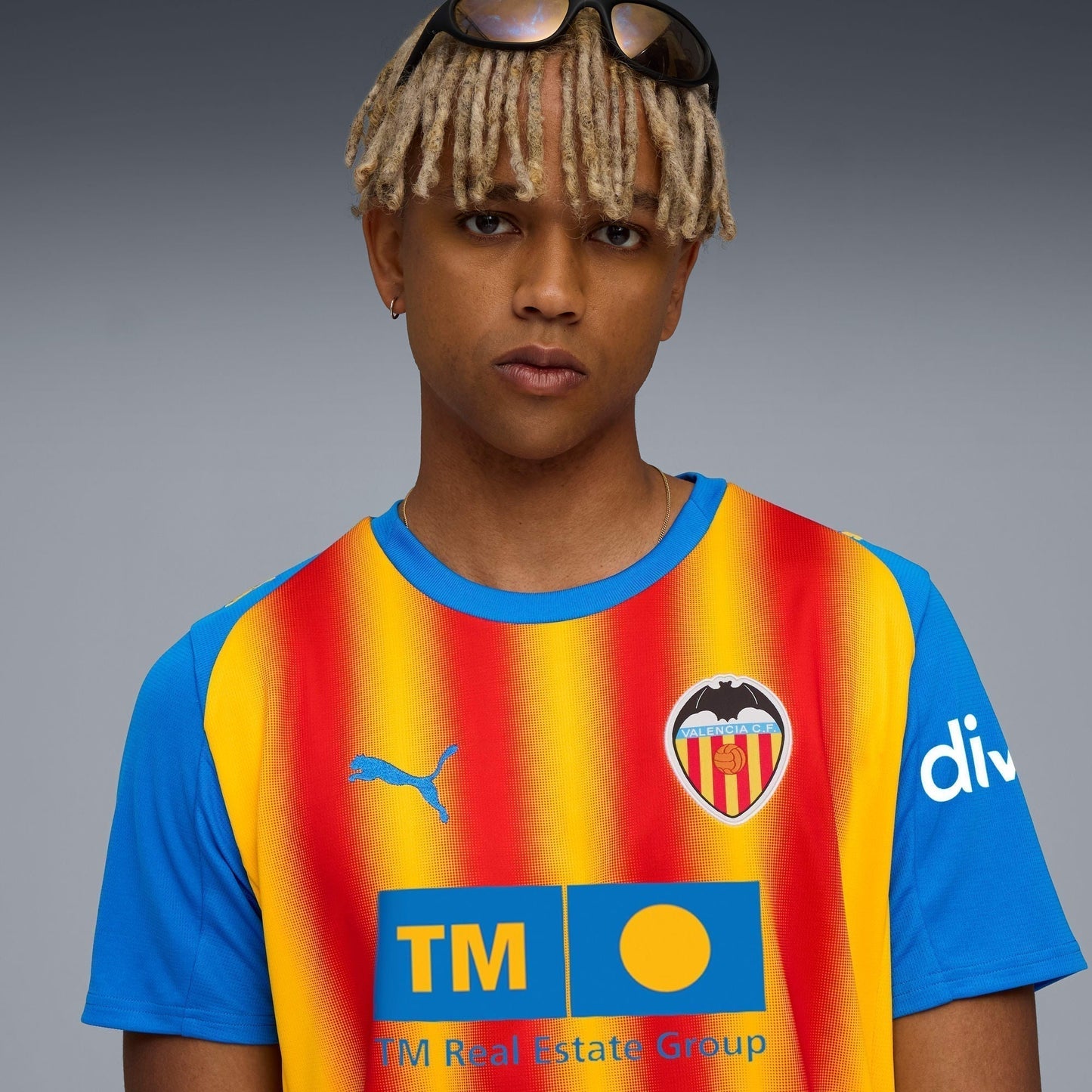 Camisa Puma Valencia 2025/26 III Torcedor - detalhe da gola