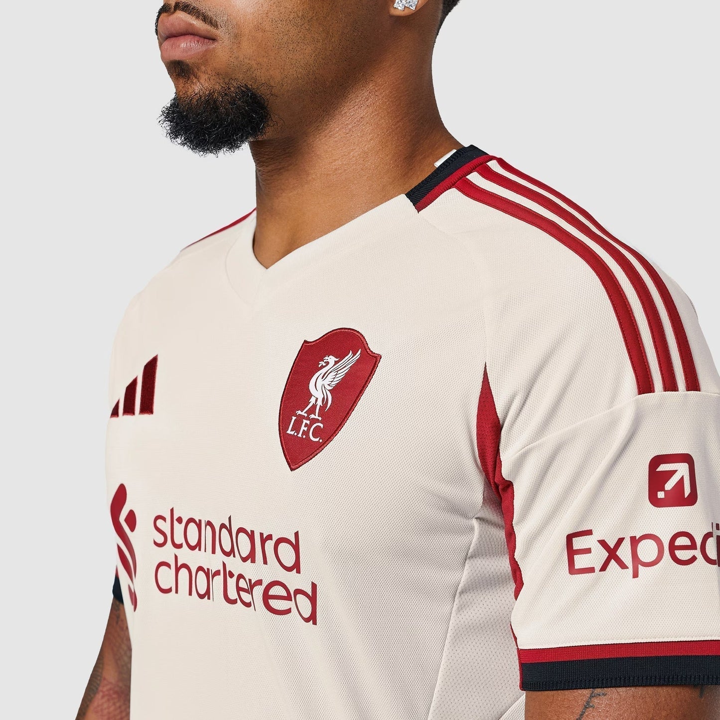 Camisa Adidas Liverpool 2025/26 II Torcedor - detalhe da gola