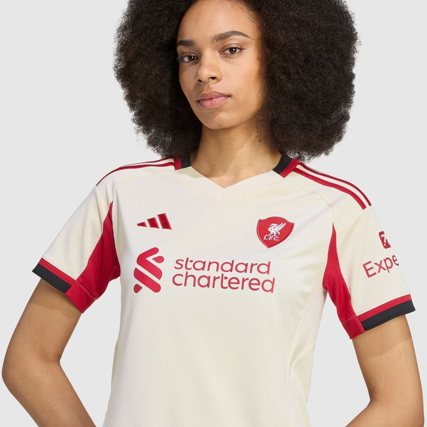 Camisa Feminina adidas Liverpool 2025/26 II - detalhe da gola