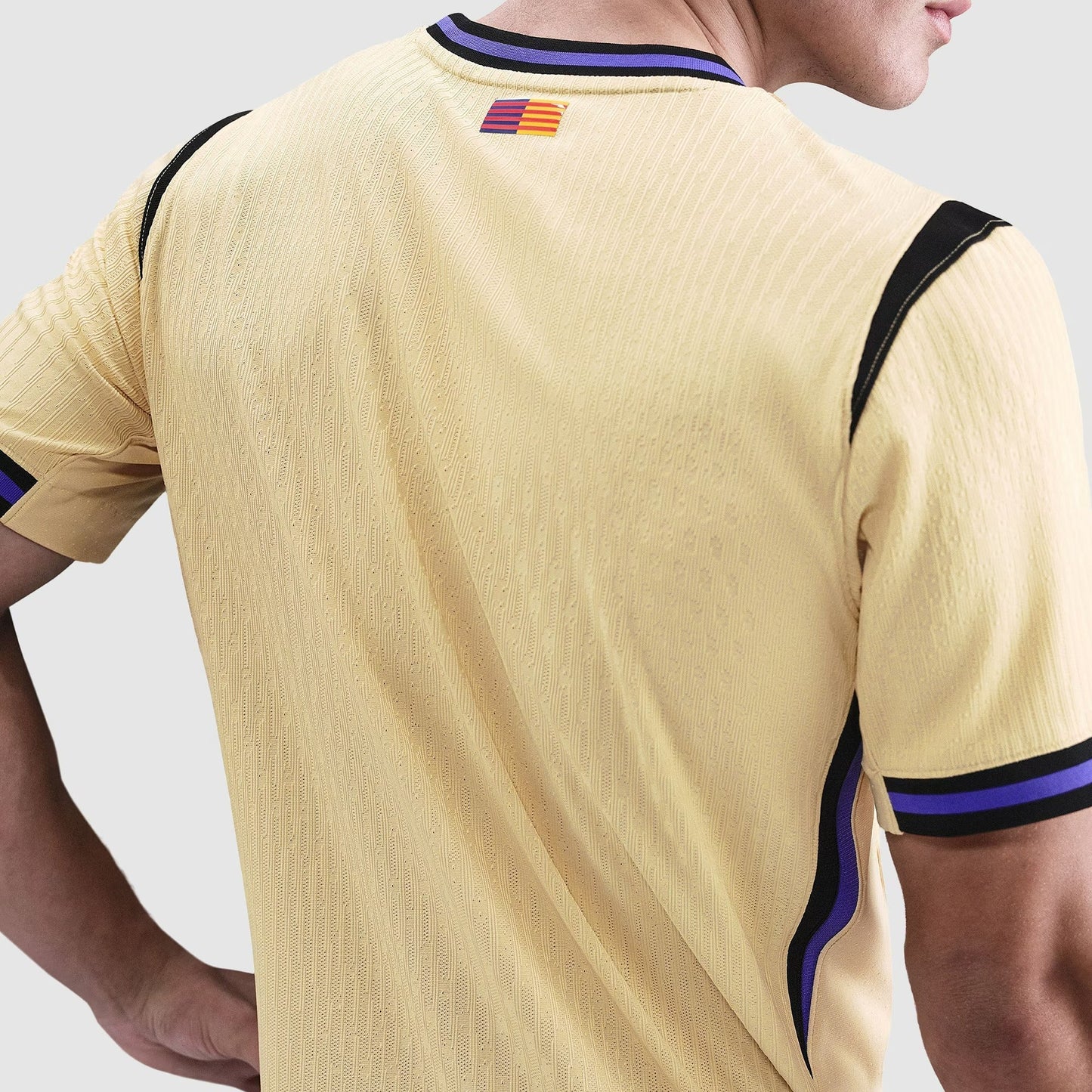 Camisa Nike Barcelona 2025/26 II Jogador - detalhe da gola