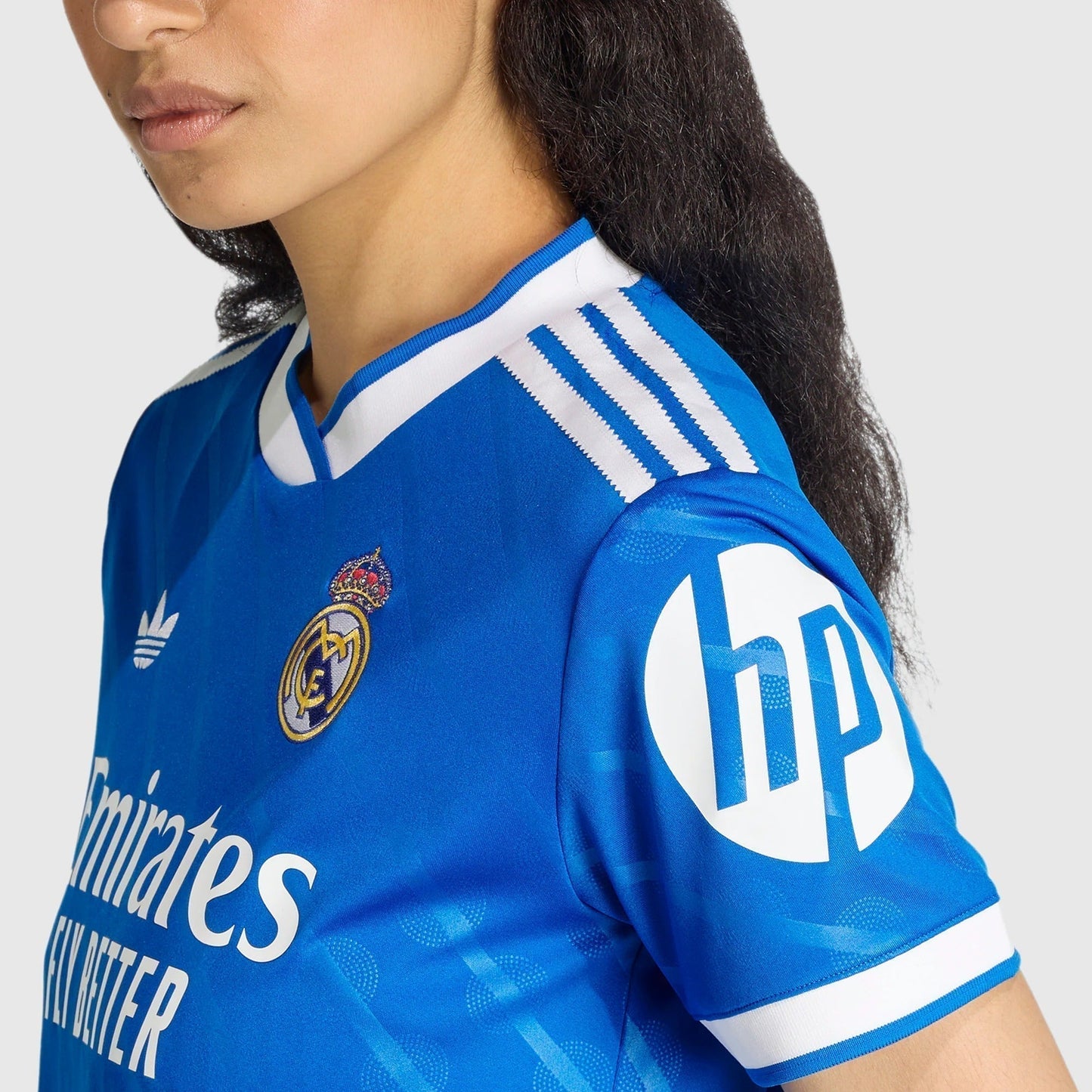 Camisa Feminina Adidas Real Madrid 2025/26 III - detalhe
