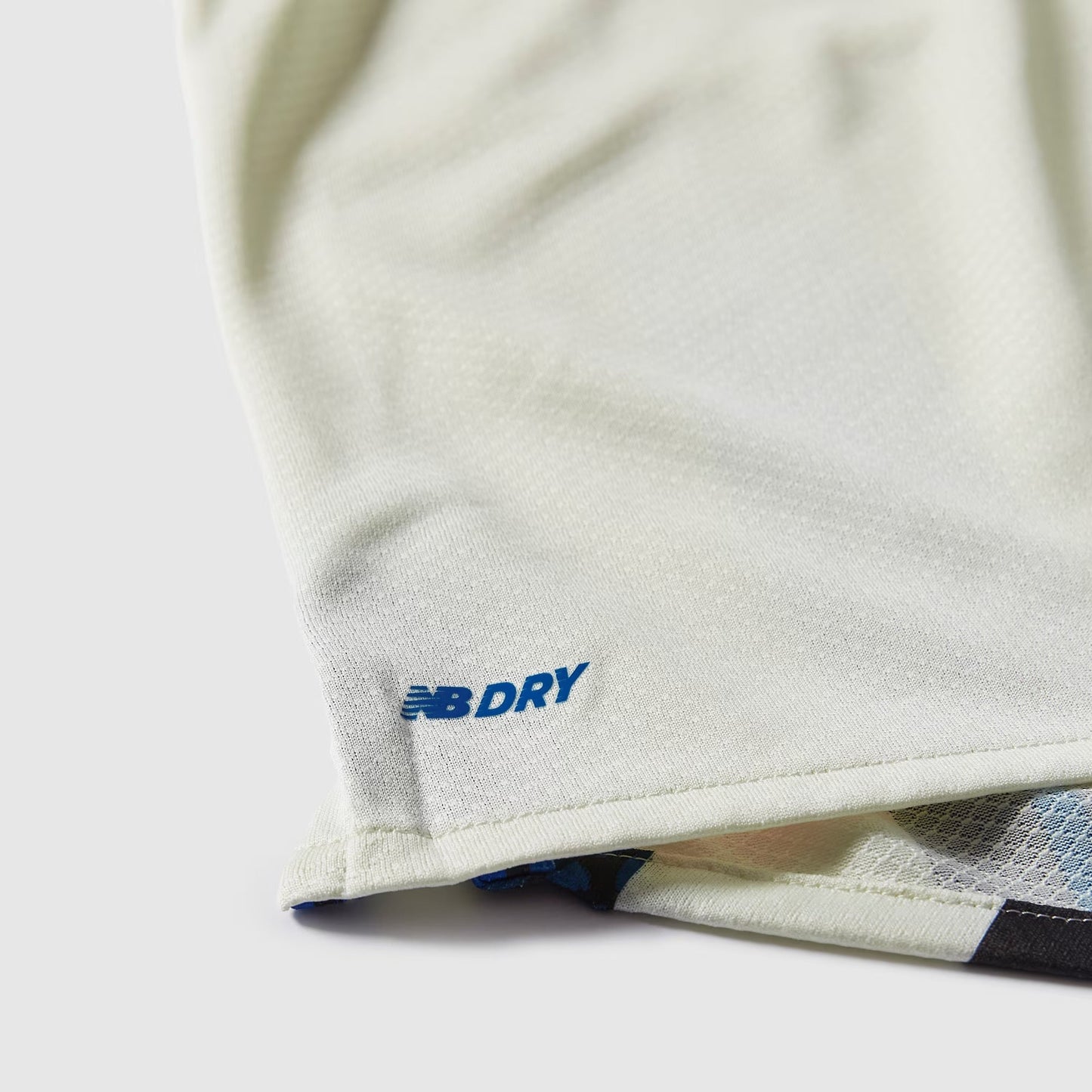 Camisa New Balance Atalanta 2025/26 II - detalhe