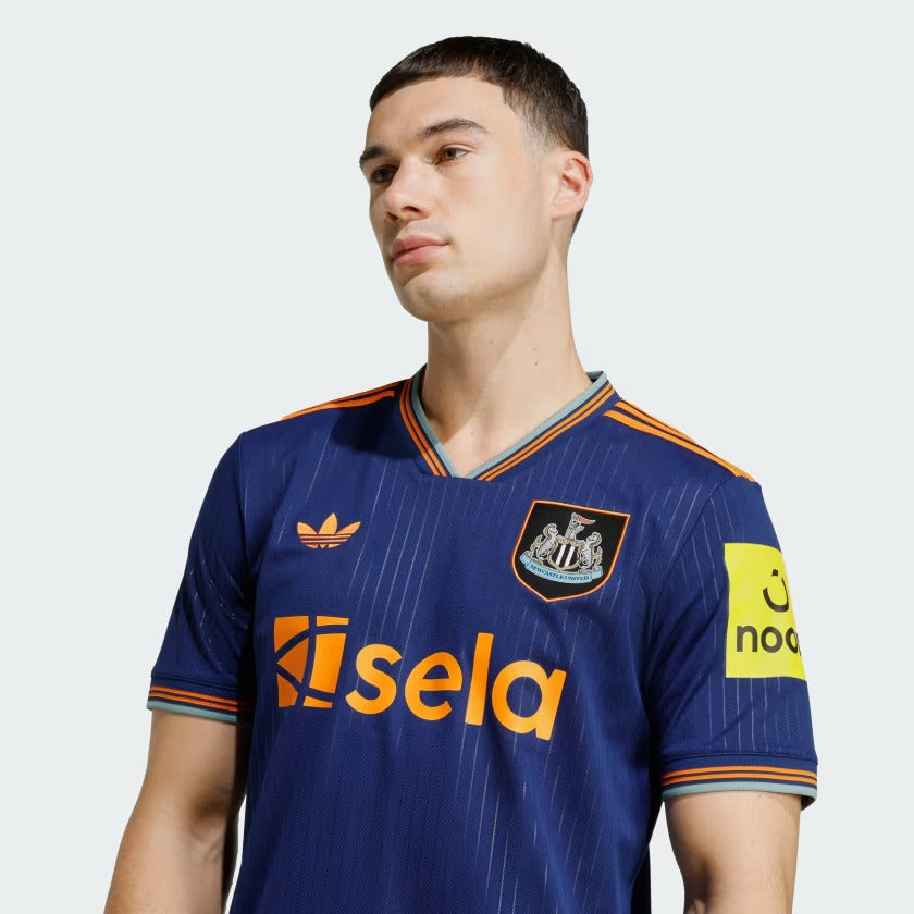 Camisa adidas Newcastle United 2025/26 II - etiqueta