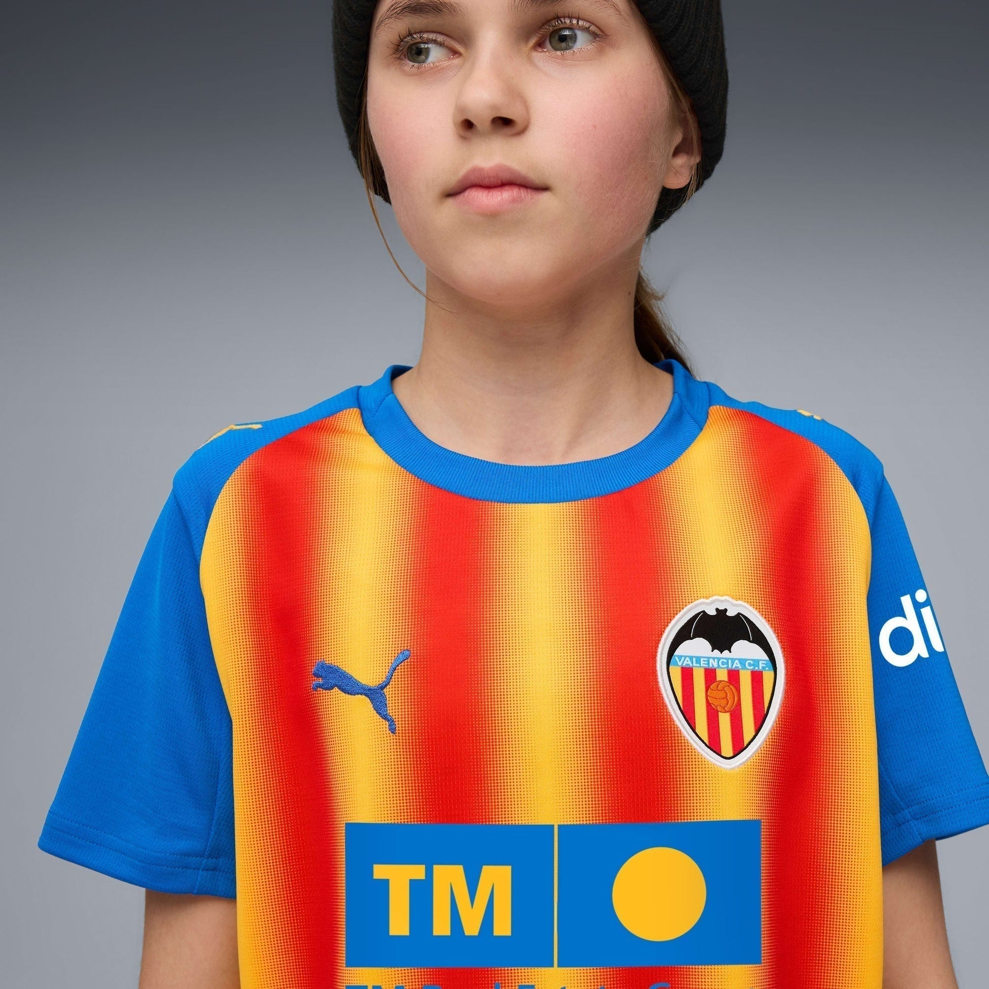 Conjunto Infantil Puma Valencia 2025/26 III - vista traseira