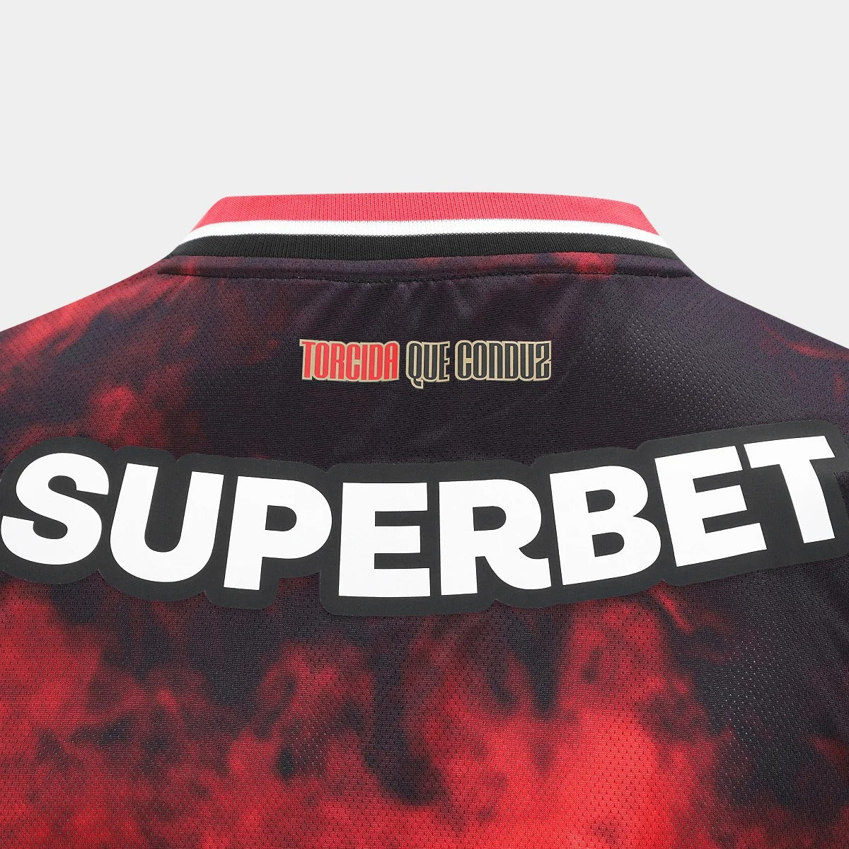 Camisa New Balance São Paulo 2025/26 III Edição Comemorativa - detalhe da gola