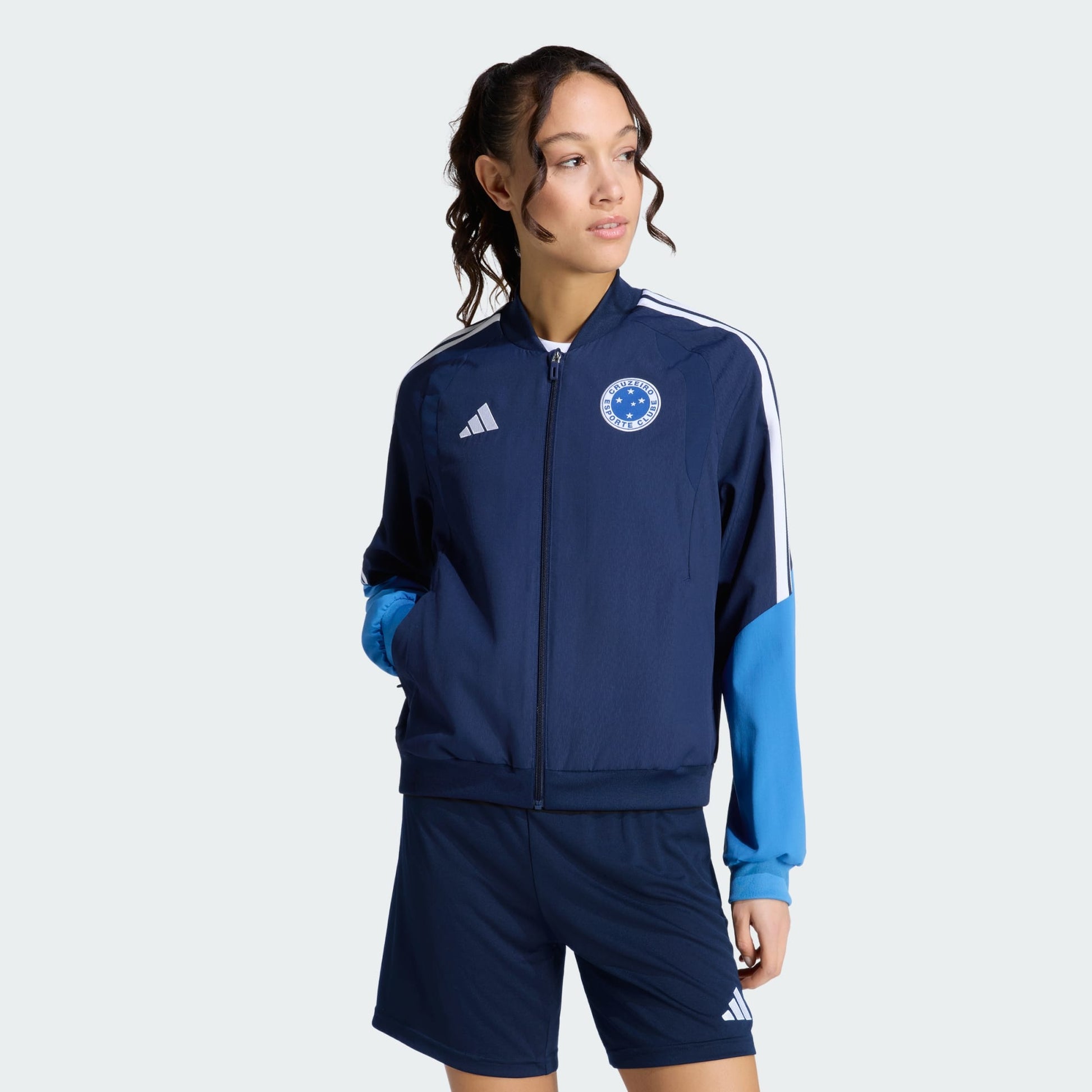 Jaqueta Cruzeiro Feminina 2026/27 - detalhe