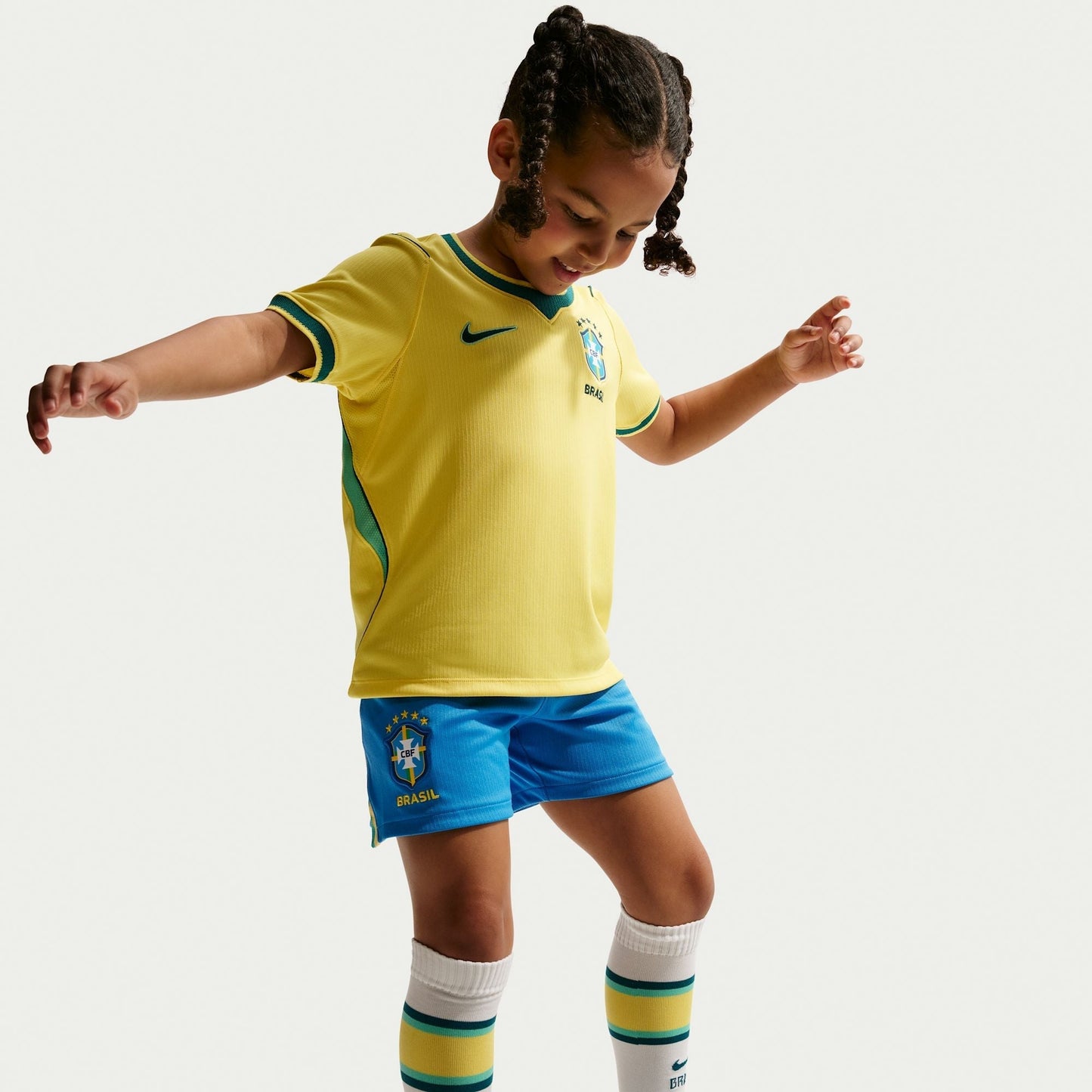 Conjunto Infantil Seleção Brasileira 2026/27 I - etiqueta