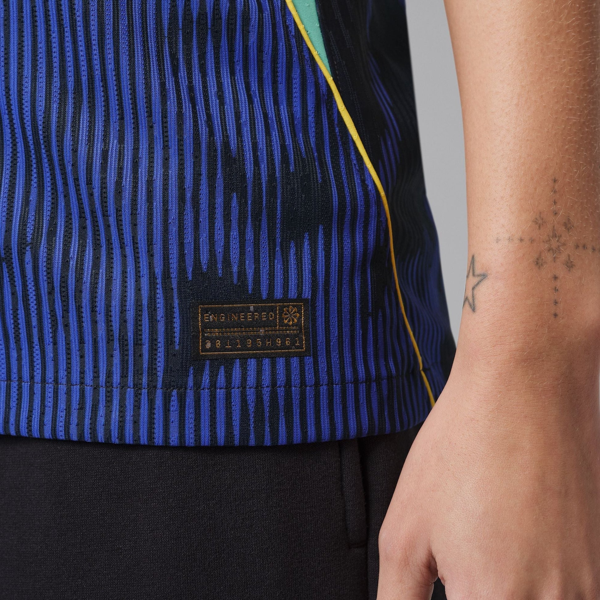 Camisa Feminina Seleção Brasileira 2026/27 II - detalhe da manga