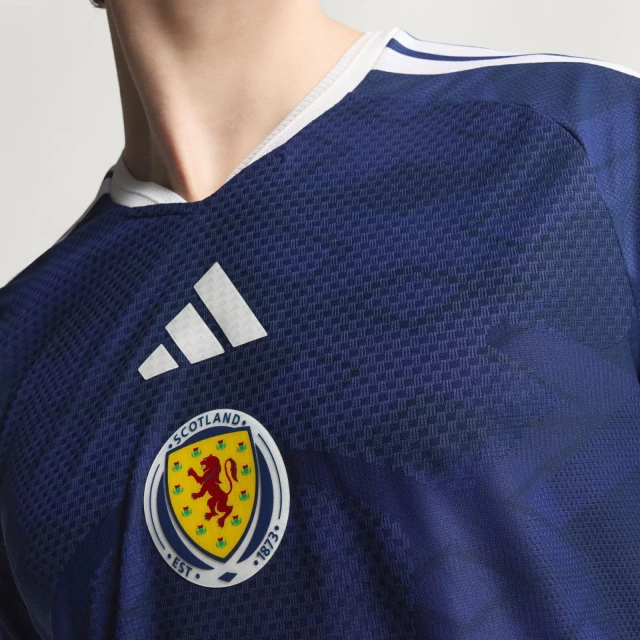 Camisa Escócia 2026/27 I - etiqueta